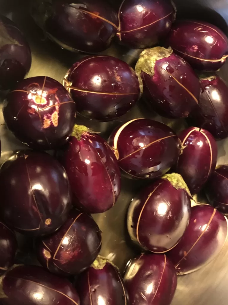 Raavayya hybrid - Indian Eggplant - Cut for cooking